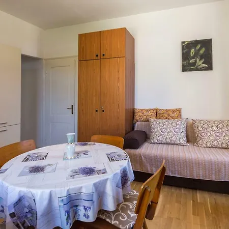 Apartman Lenko * Komiža